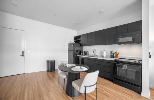 Modern Riverfront Loft Proximity to Downtown - Foto 3