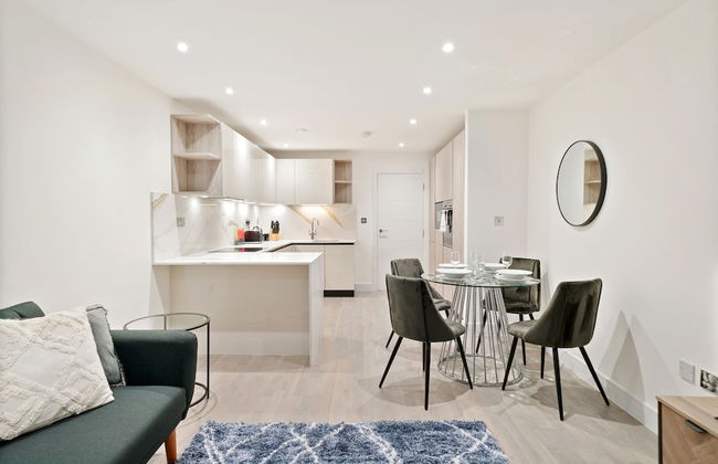 Executive 1 & 2 Bed Apartments in the Heart of London, Free WiFi by City Stay London - Photo 6