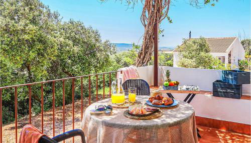 Awesome Home In Estepa With Kitchenette - Photo 2