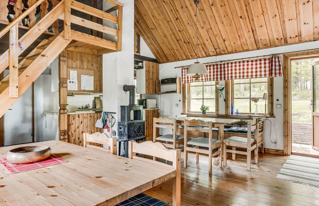 3 bedroom House in Östra Frölunda with garden and sauna - Photo 11