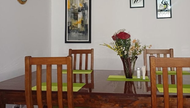 Tik Homes - Foto 5, Servicio de comidas en la habitación