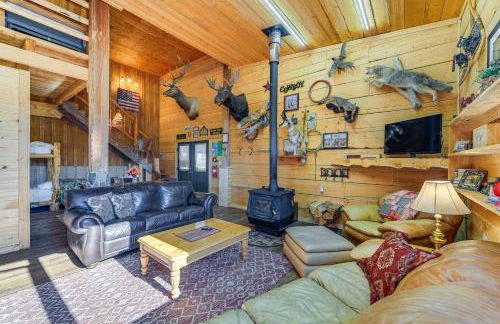 Cozy Cora Studio Cabin with Wind River Mtn Views - Photo 4