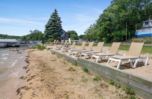 Cozy Suite w Stunning Lake Views at Fife Lake Lodge - Foto 28