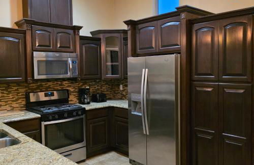 Beautiful Home For Large Family! - Foto 14