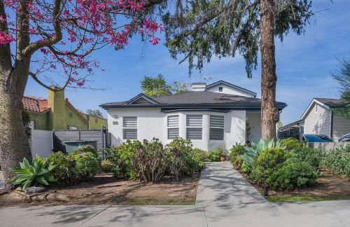 Serene Luxe Residence near Rose Bowl - Photo 39