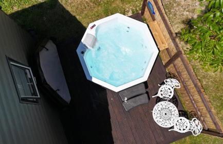 The Pumphouse with Hot Tub - Foto 9