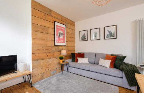 New Long Stays-4Bed-2Bath-Parking-By FabAccommodation - Foto 15