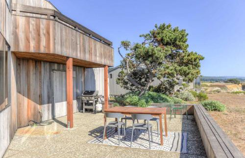 Ocean Views - Near Bluff Coast Trail - Hot Tub - Foto 46