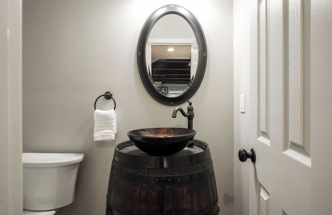 Chateau Syrah by Avantstay Picturesque Estate w/ Pool, Table Tennis & Pool Table New Pickleball Court + Basketball Hoop - Foto 32