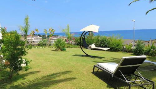 Spacious house with jacuzzi in Brancaleone Marina - Foto 3, Garden