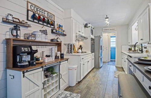 OU Hideaway Relaxing Hot Tub Pool Table - Foto 46