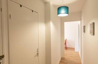 LE DAUPHIN - Place parking privée gratuit - WIFI et TV - Foto 8