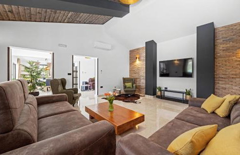 4 Bedroom Lovely Home In Labin - Photo 23