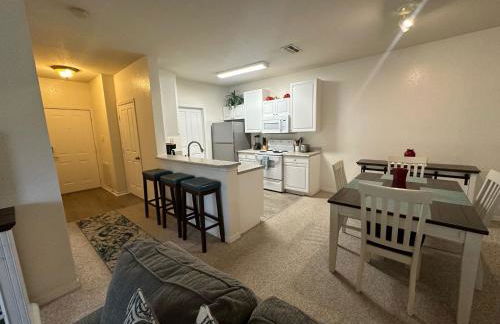 Second Floor 2-bedroom Condo in Southern Dunes - Foto 10