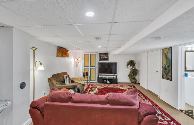 Lovely PET FRIENDLY three bedroom in desirable Urbandale Location! 3 Home by RedAwning - Foto 25