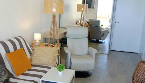 Superbe T2 parking wifi climatisé face Mer et Piscine - 4 Etoiles - Foto 2