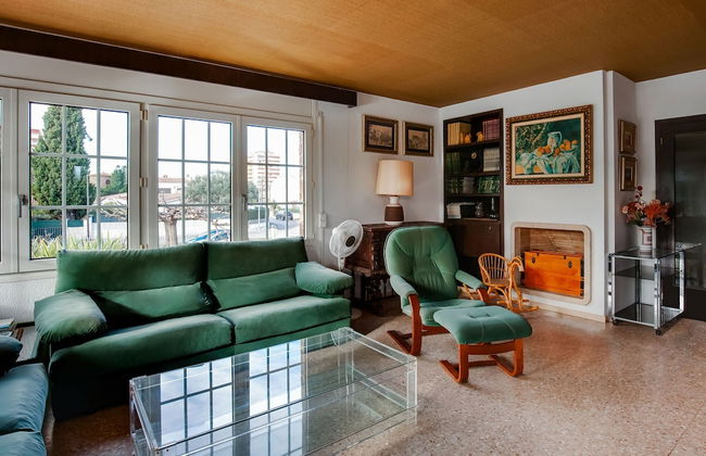 Deluxe Villa in Urbanització Bon Relax near Beach - Foto 5