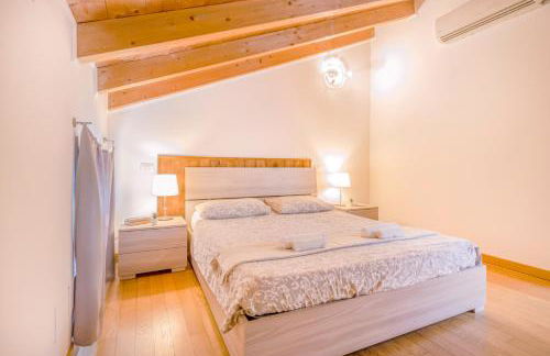 Stazione 200m - Wifi - Aria condizionata - Smart TV - Photo 17