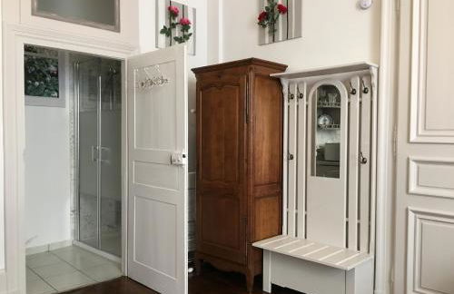 Châtel Rose - Historical Centre with Garden - Foto 13