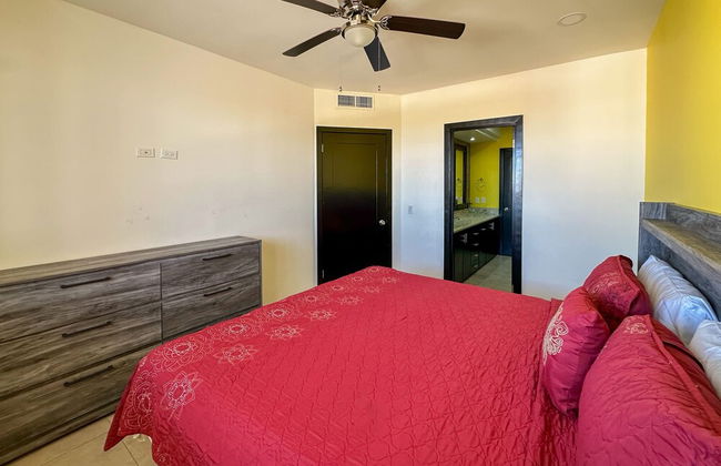 2BR Sunset Escape for Families - Foto 23