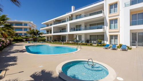 CoolHouses Algarve Lagos, 3 Bed modern Flat, outdoor & Indoor pools, Gym, Amor à Vida - Foto 2