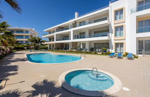 CoolHouses Algarve Lagos, 3 Bed modern Flat, outdoor & Indoor pools, Gym, Amor à Vida - Foto 2