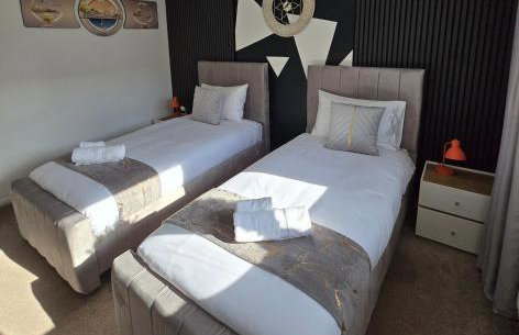 Luxury Modern Comfy 3BR House Contractors Family - Foto 31