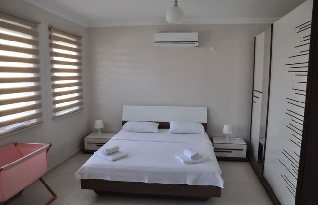 Beautiful 4-bed Villa Private Pools - Photo 6