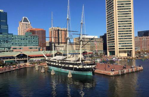 The Charming Cozy 4-Bedroom Getaway in Glen Burnie - Foto 30