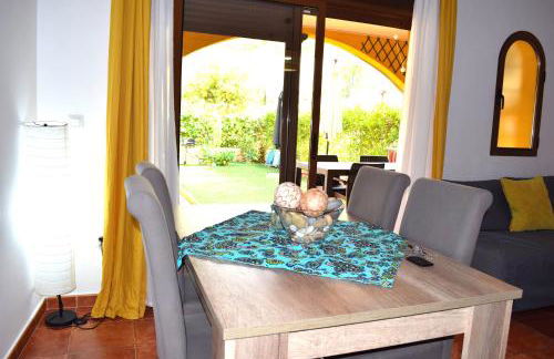 Apartamento con hermoso jardín y AC - Foto 10