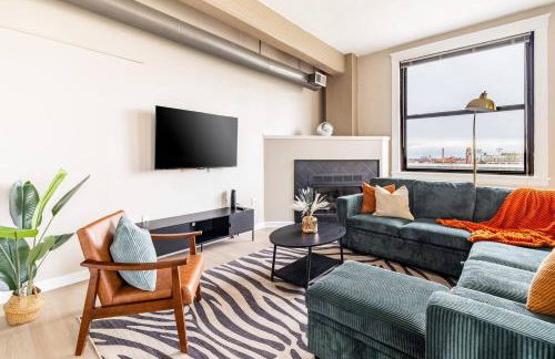 Downtown 2BR | Walk to Venues, Play house Square - Foto 1