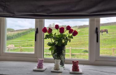 Luxury Peak District stay set in private land with horses and country Pub - Dog Friendly - Foto 21