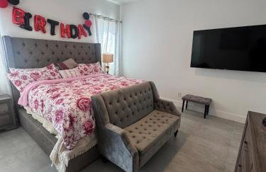 Family Group Friendly Luxe Feel - Photo 13