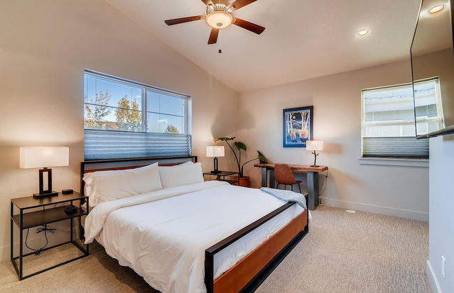 Fancy Townhome Near Old Town, Breweries and River! - Foto 6