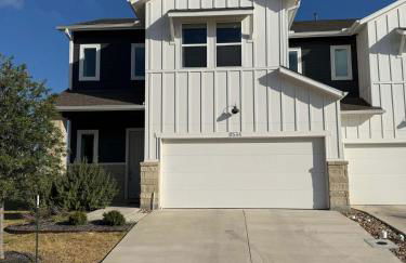 Spacious 4BR Oasis - Pool - Patio - 8 Min to Kalahari - Foto 15