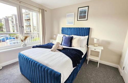 Modern 5 Bedroom Townhouse with Free Parking - Foto 35