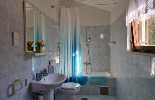 SWIM and CLIMB BAŠKA HOLIDAY HOUSE - island KRK - Foto 6