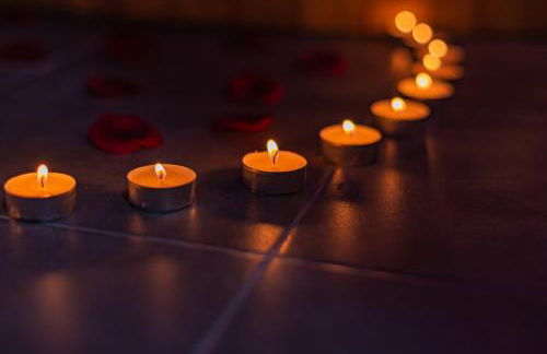 Playroom XXL Loft LOVE Room avec Espace spa Terrasse vue sur les toits Salle de jeux pour adultes Libourne centre 10 min de St Emilion Proche Bordeaux - Foto 16