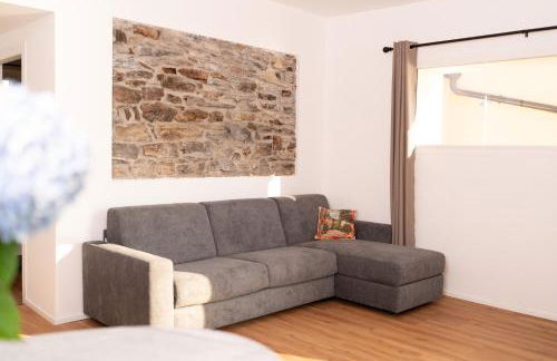 DN ART ROYALE - APT D first floor with lake view terrace and hot tub - APT N ground floor with internal whirpool - Foto 9