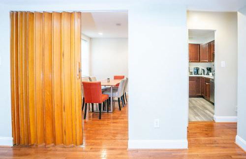 Cozy 3 Bedroom Min to National Mall Great Location and Free Parking - Foto 31