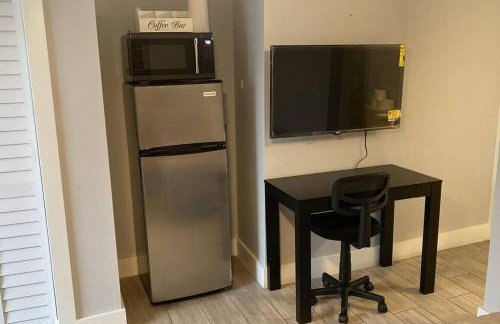 Spacious Private Room Close to Miami Attractions - Photo 8