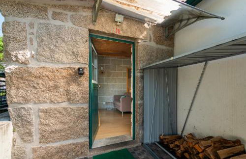 Casa Rústica T2 com Salamandra e Cozinha - Seia - Serra da Estrela - Casa do Loureiro II - Foto 16