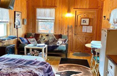 Romantic and Rustic Cabin Rental for Couples in Bitterroot Valley, Montana - Foto 13