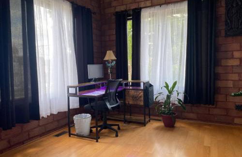 Suite A 2 BR w/ Bridge St. view - Foto 7