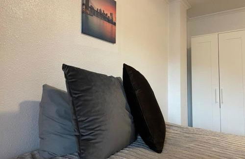 Piso Grande Amplio para grandes grupos 4 Dormitorios 2 baños,Asc 4AC y WIFI - Photo 41