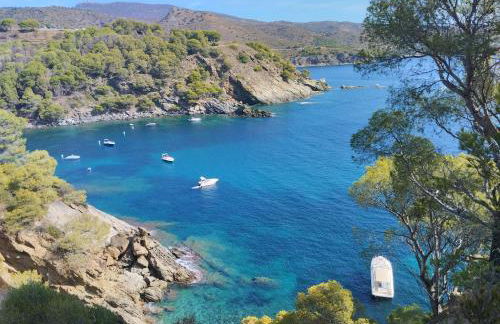 Atico of 3 rooms, total 130m² just for you with a 60 m² terrace, swimming pool, mountain and marina view. - Photo 27