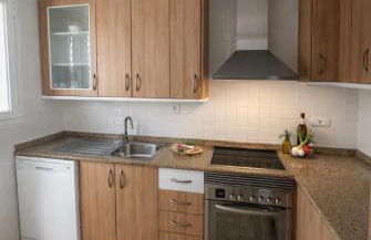 Schöne Unterkunft mit Pool und Terrasse. - Foto 10