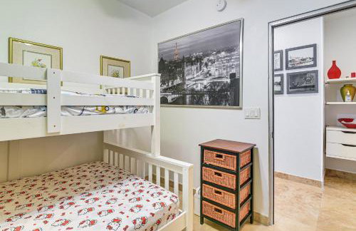 Walk to Galveston Beach Family Condo with Pool - Foto 21