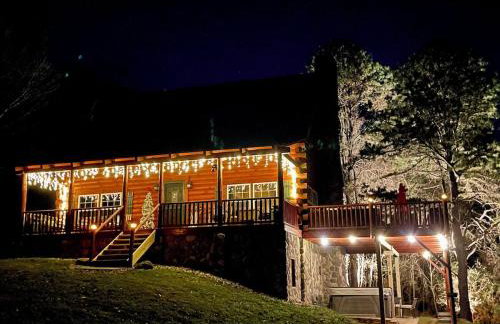 Breath of Heaven Cabin- Hot Tub, Deck, Pond, PETS - Foto 33