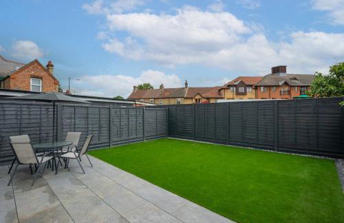 Stanley Park House Peterborough - 3 bed, 3 bathroom, parking, garden - Foto 60